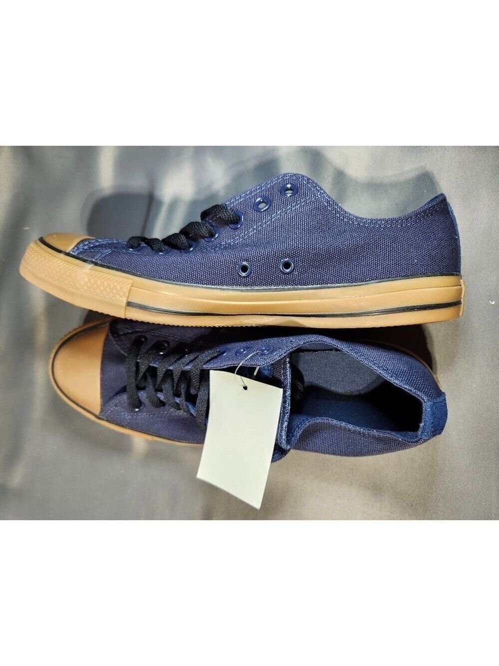 Converse Navy Men's 10.5 M 12.5W new